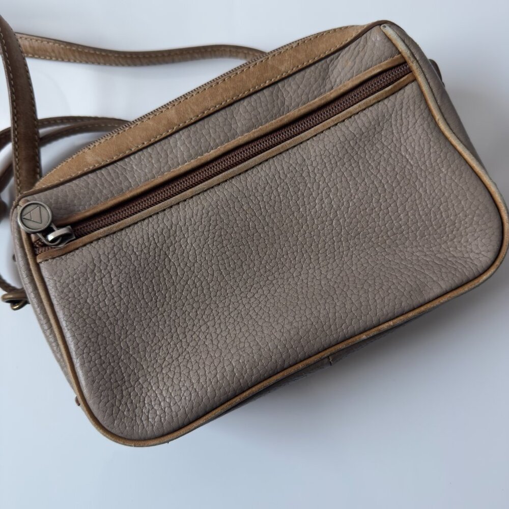 Vtg Liz Claiborne Pebbled Leather Crossbody Bag - Mushroom Taupe Grey - Picture 3 of 14